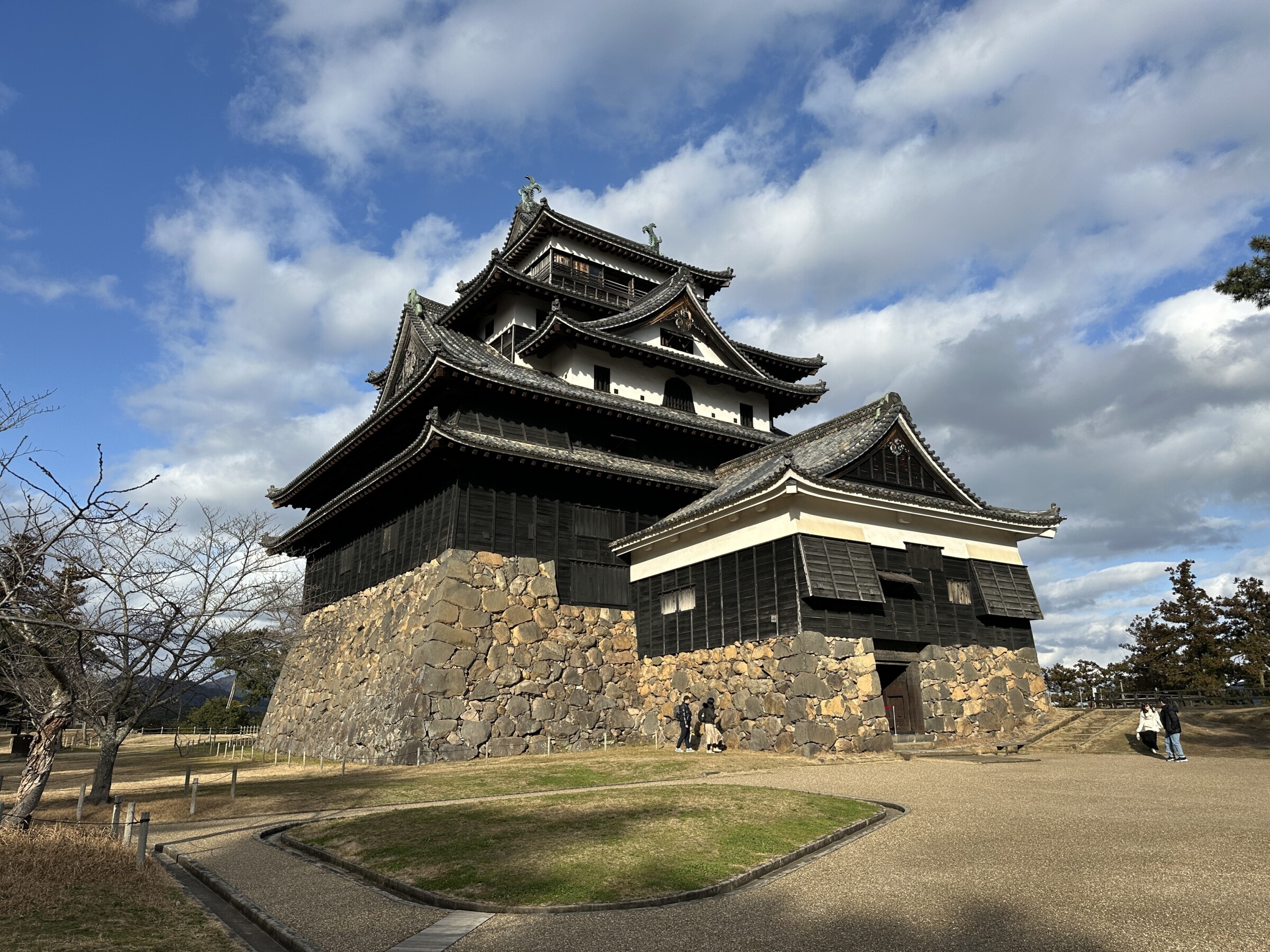 Matsue castle on a clear day